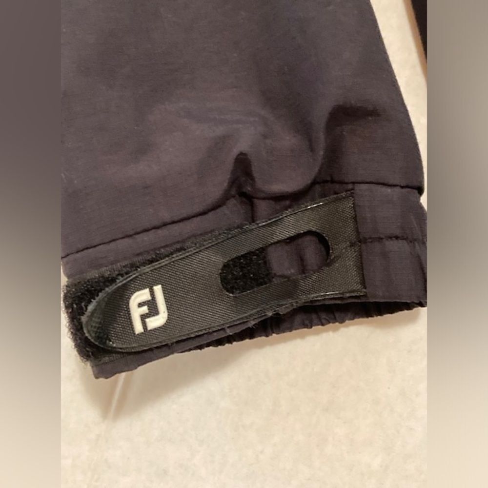 FootJoy Women’s Golf Performance Jacket 1/2 Zip Pullover Black FJ Stretch - Picture 9 of 13